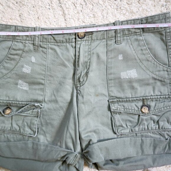 Gap Summer 2010 Olive Green Distressed Cargo Shorts Size 4 vintage 2000s y2k - Picture 10 of 16